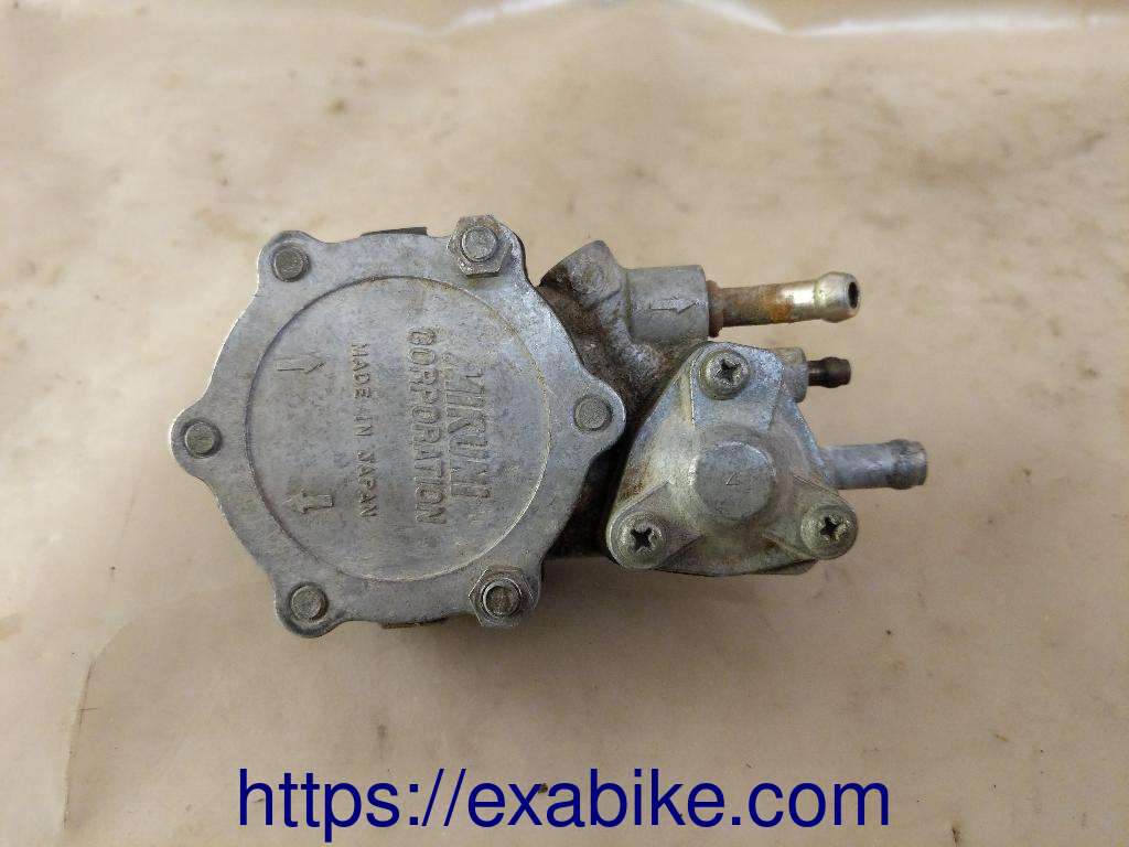 fuel pump Yamaha XZ 550 - photo 2
