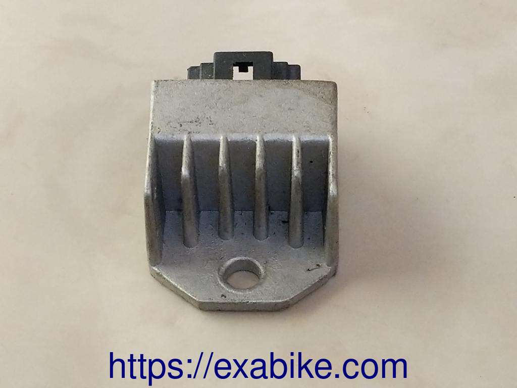 voltage regulator Honda 50 SFX - photo 2