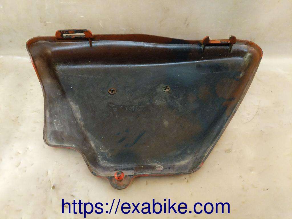 side cover, right Suzuki GS 550 - photo 2