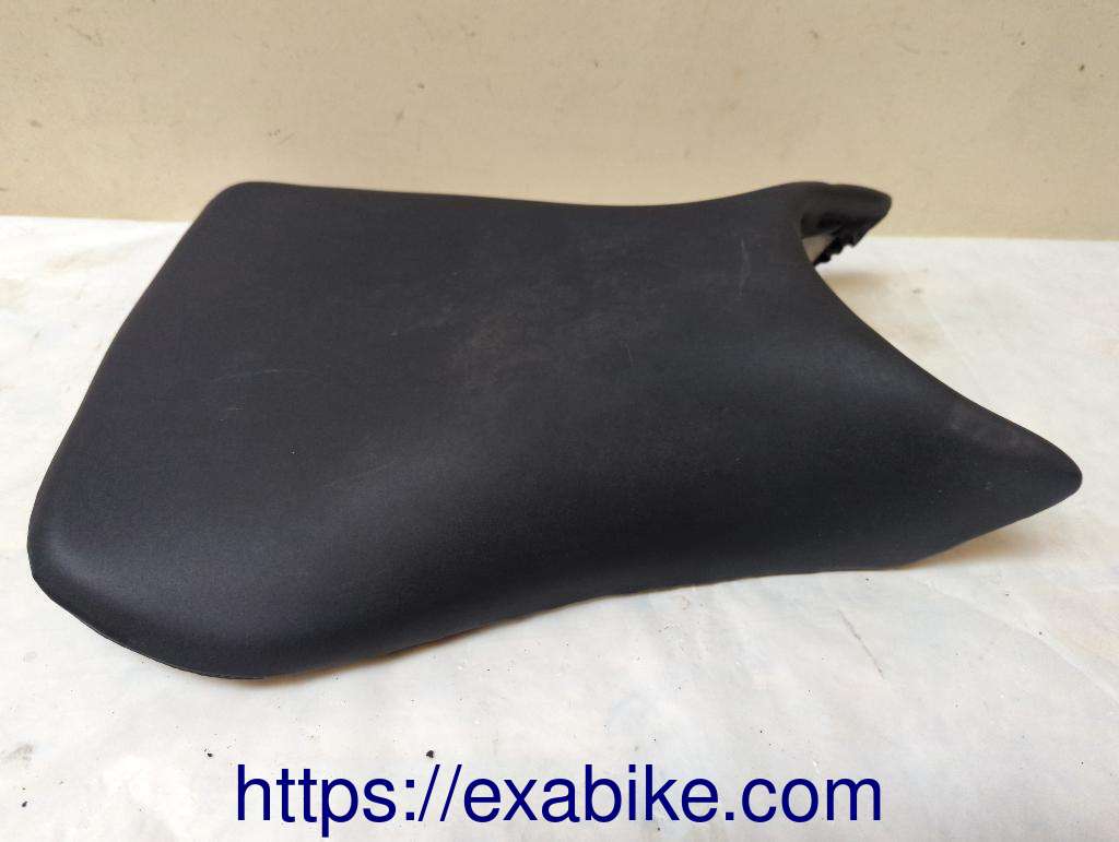 seat, front Yamaha R6 - photo 1