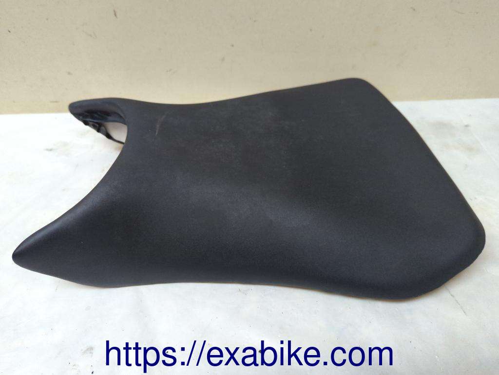 seat, front Yamaha R6 - photo 2