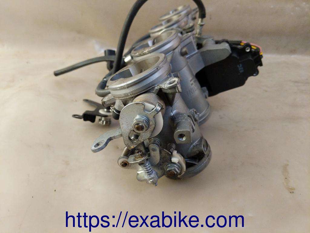 corps de papillons Kawasaki Z 800 - photo 4