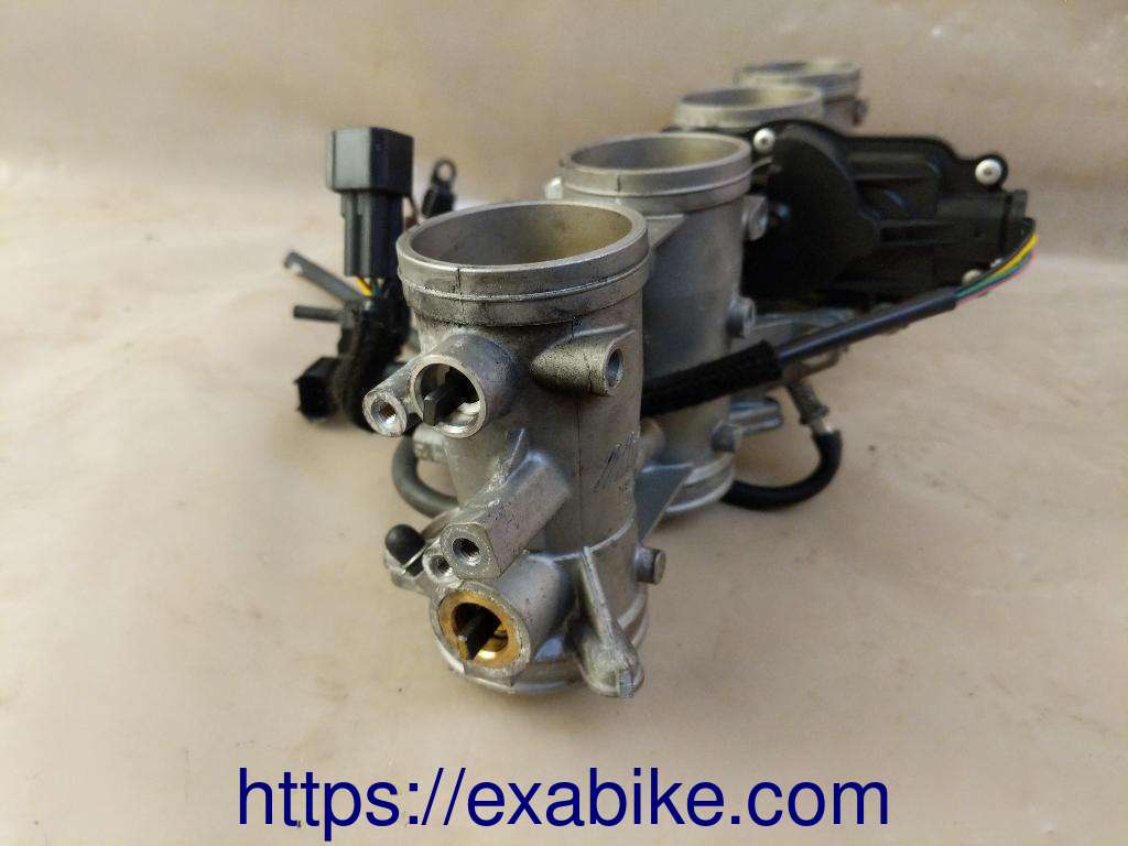 corps de papillons Kawasaki Z 800 - photo 5