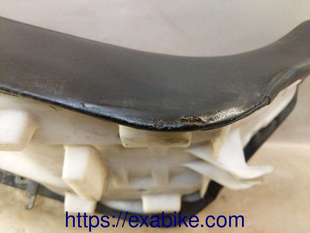 seat Yamaha XJ 600 - photo 2