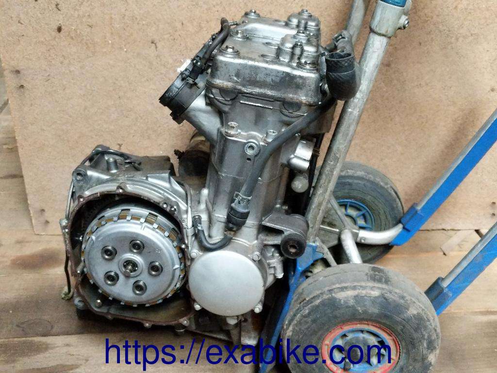 engine Kawasaki ZZR 600 - photo 1