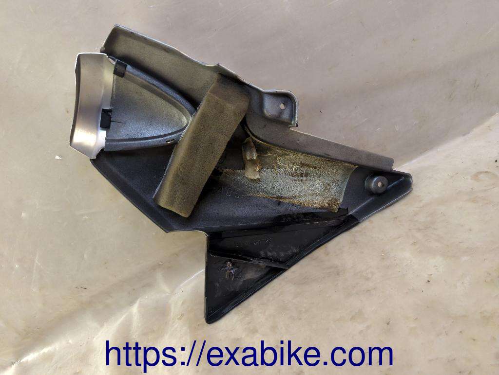 cache latéral droit Yamaha XJR 1300 - photo 2