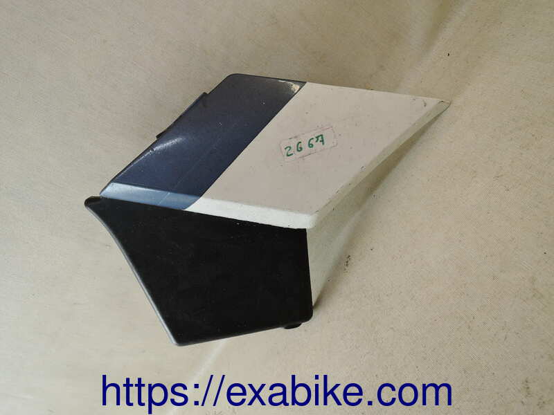 cache latéral droit Yamaha XZ 550 - photo 1