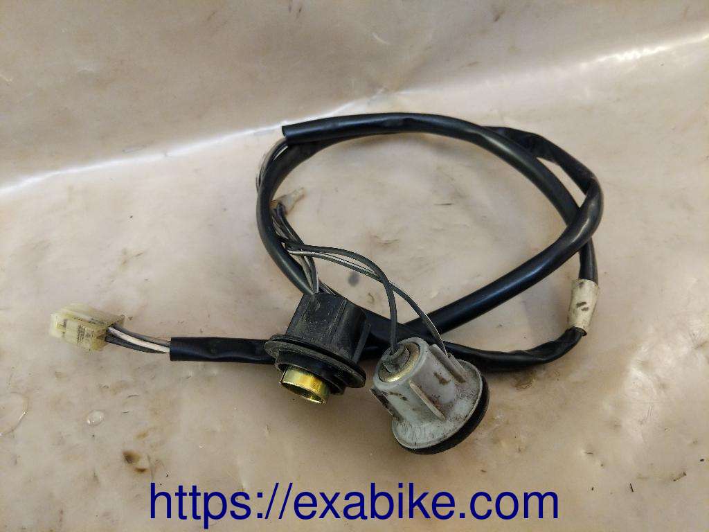 douille de feu arrière gauche Suzuki 650 Burgman - photo 1