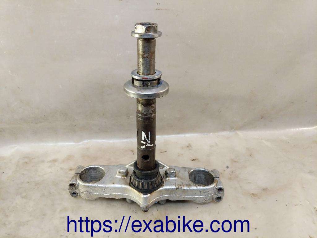 fork bracket, lower Yamaha YZ 250 - photo 2