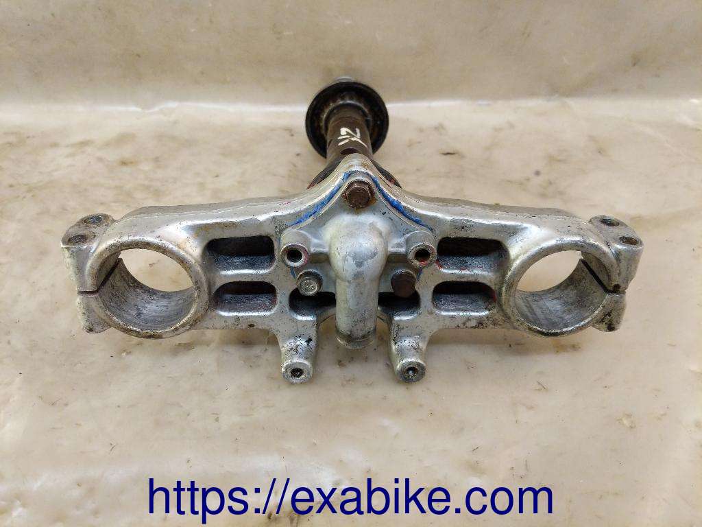 fork bracket, lower Yamaha YZ 250 - photo 3