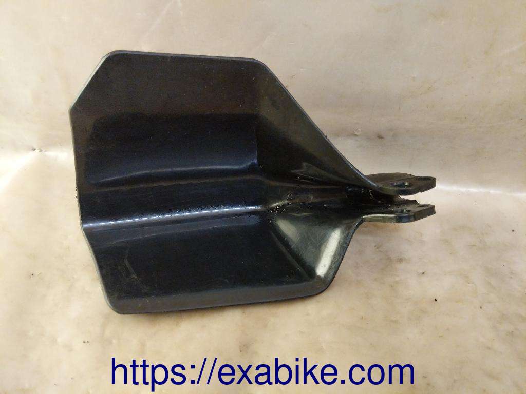 protege-main gauche Yamaha DTR 125 - photo 2