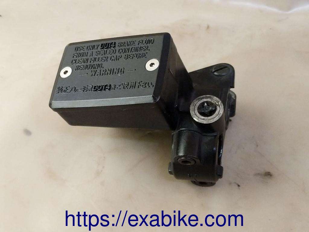 front master cylinder Yamaha XJR 1300 - photo 2