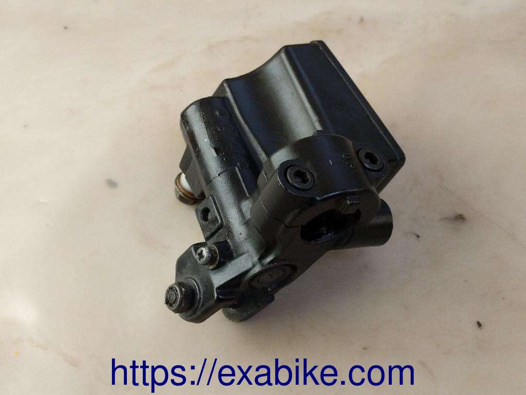 front master cylinder Yamaha XJR 1300 - photo 3