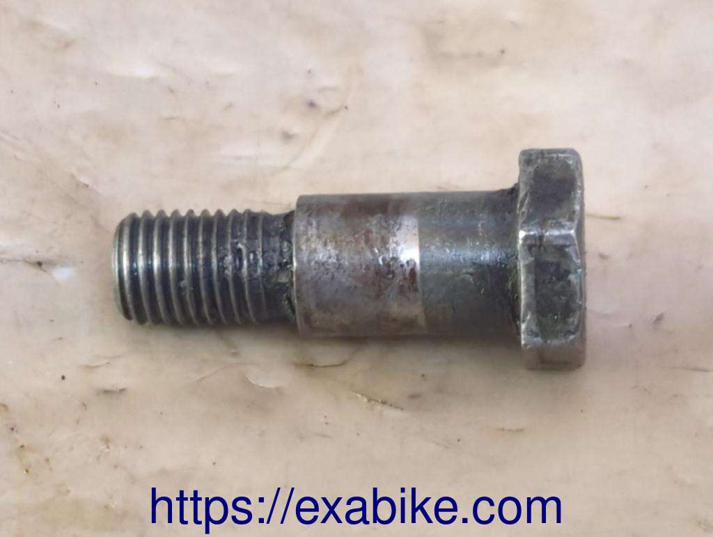 stand bolt Yamaha XJR 1300 - photo 1