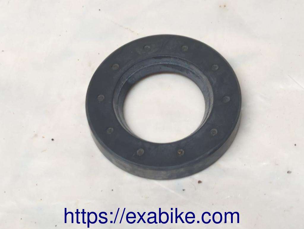 oil seal Honda CX 500 - photo 1