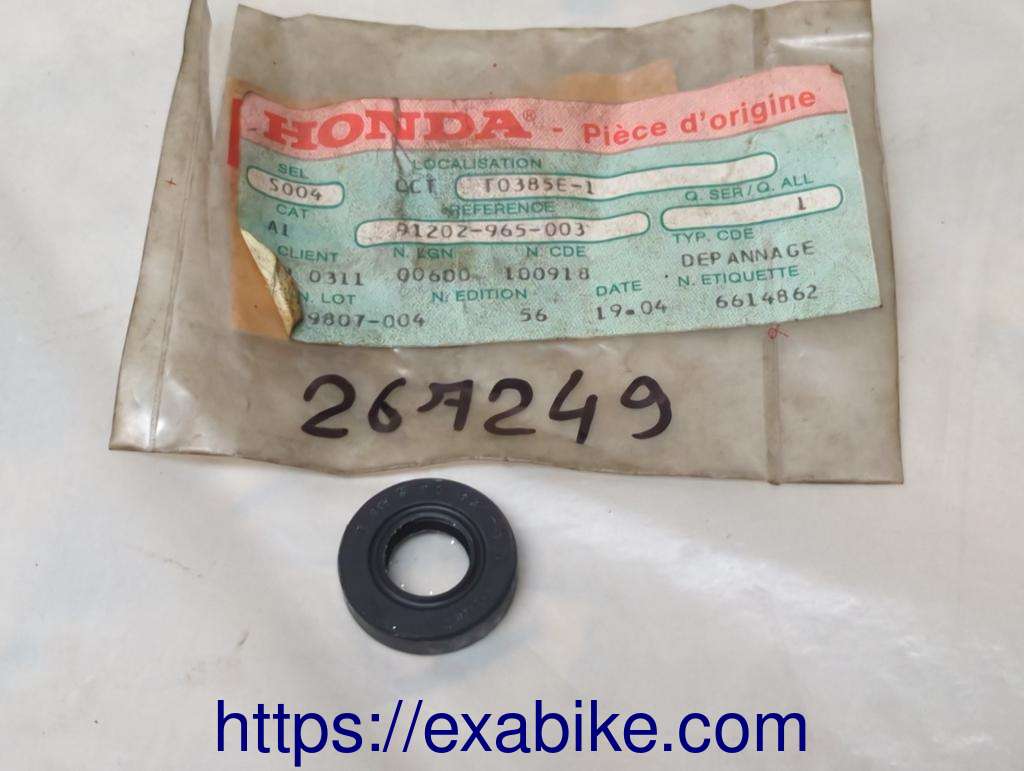 oil seal Honda GL 1800 - photo 1