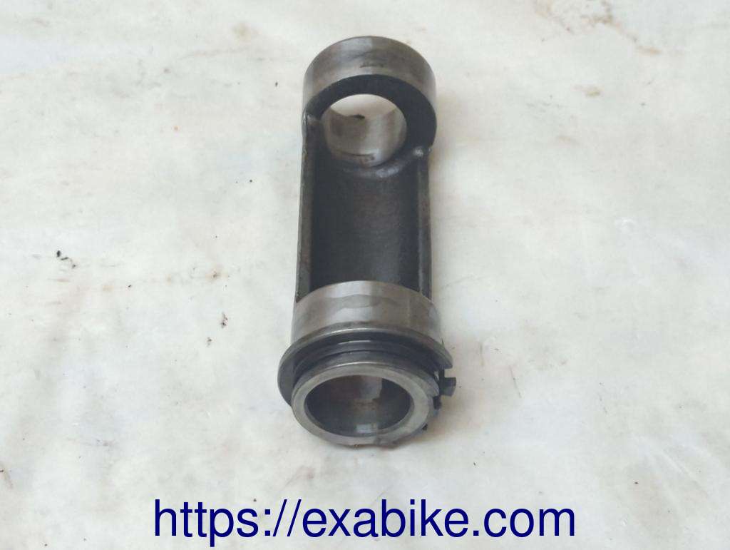 balancer shaft holder Honda XLR 500 - photo 3