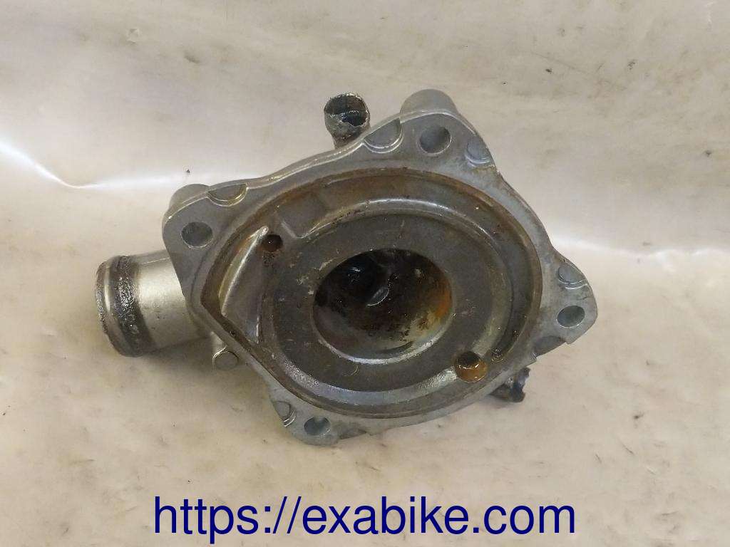 water pump cover Honda CB 900 F Hornet - photo 2