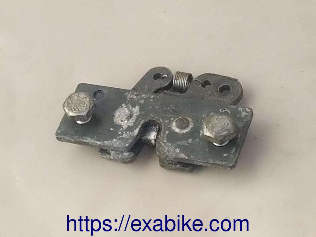 seat locker Peugeot 125 Elyseo - photo 1