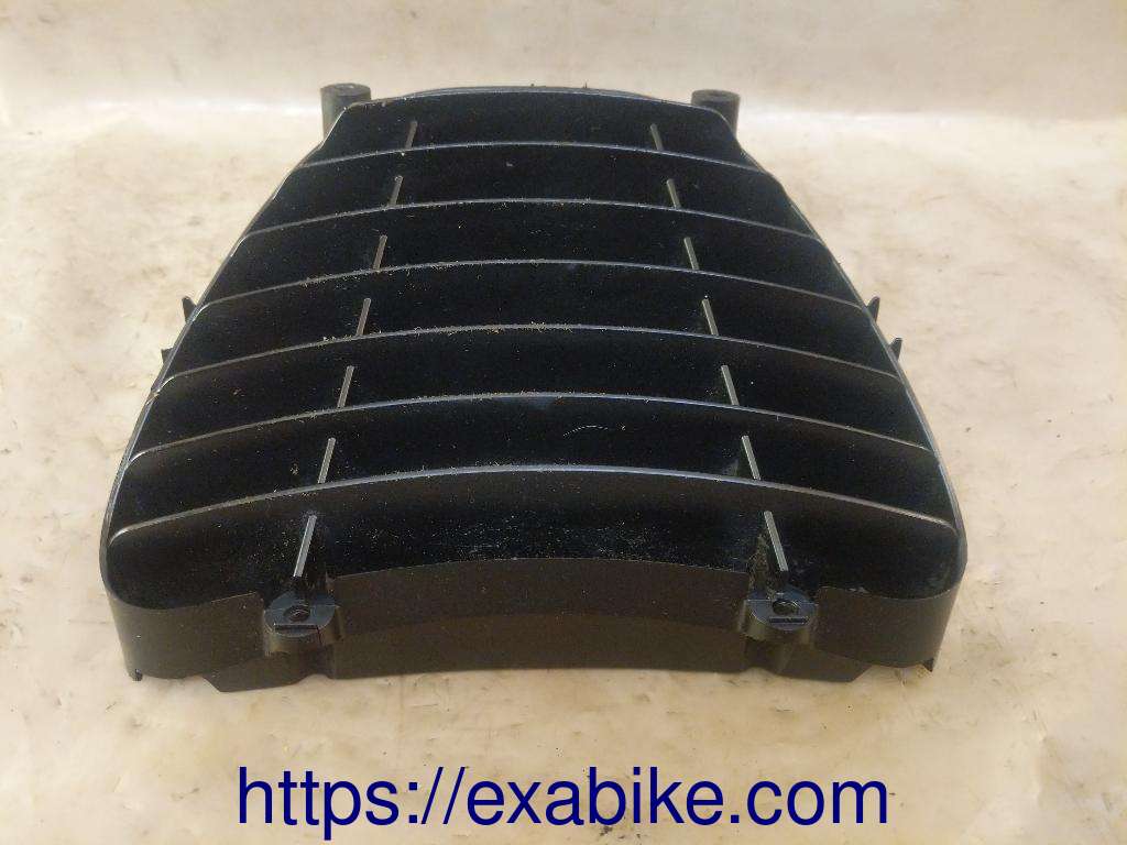 plastic élément Peugeot 125 Elyseo - photo 3