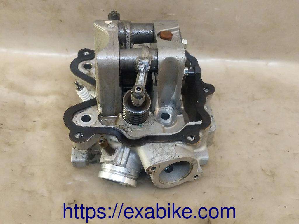 cylinder head Peugeot 125 Elyseo - photo 1