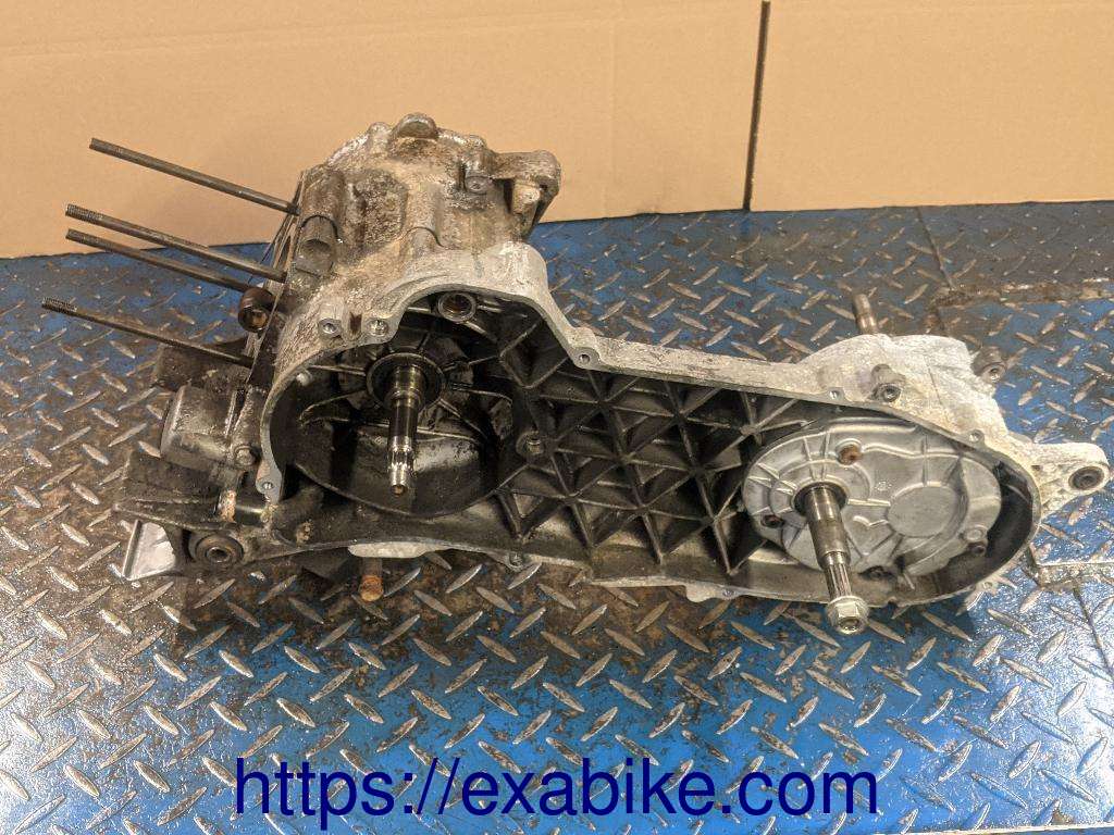 engine block Peugeot 125 Elyseo - photo 1