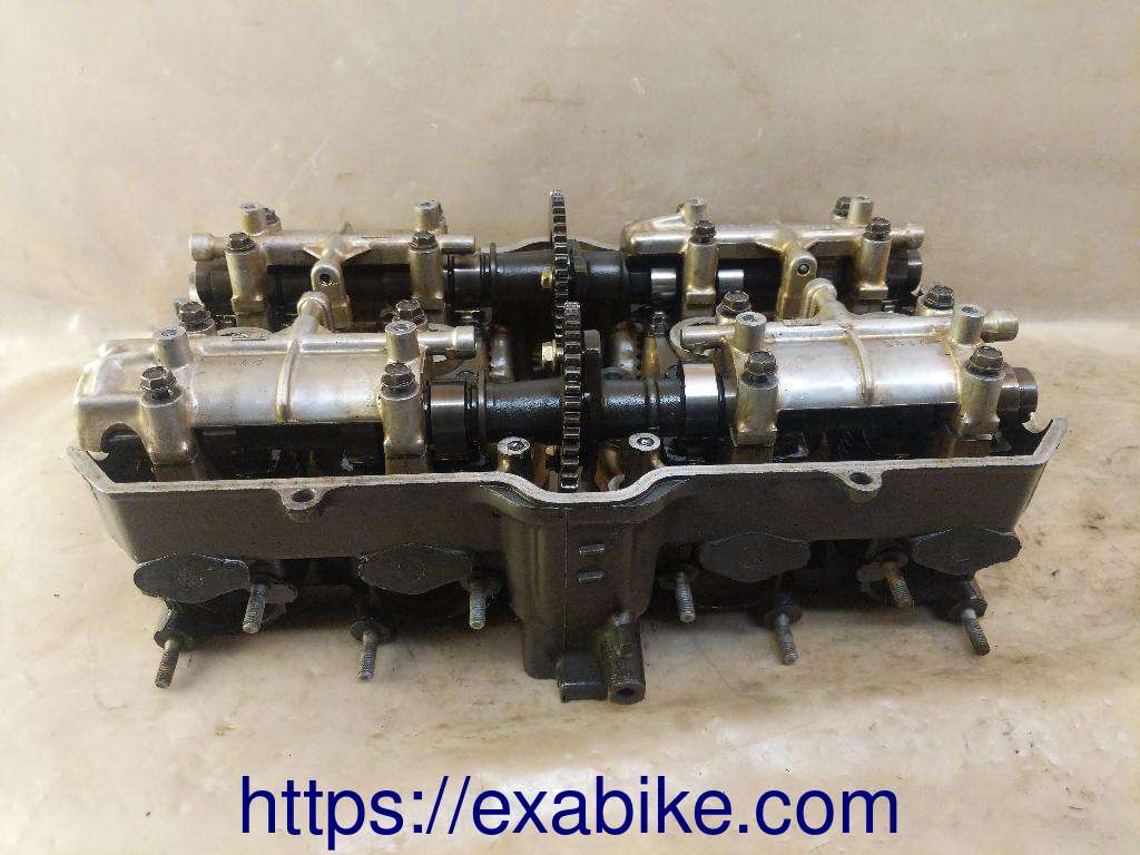 cylinder head Honda CB 1000 Big One - photo 2