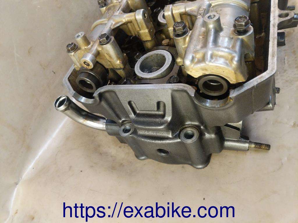 cylinder head Honda CB 1000 Big One - photo 3