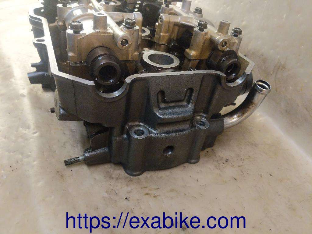 cylinder head Honda CB 1000 Big One - photo 4