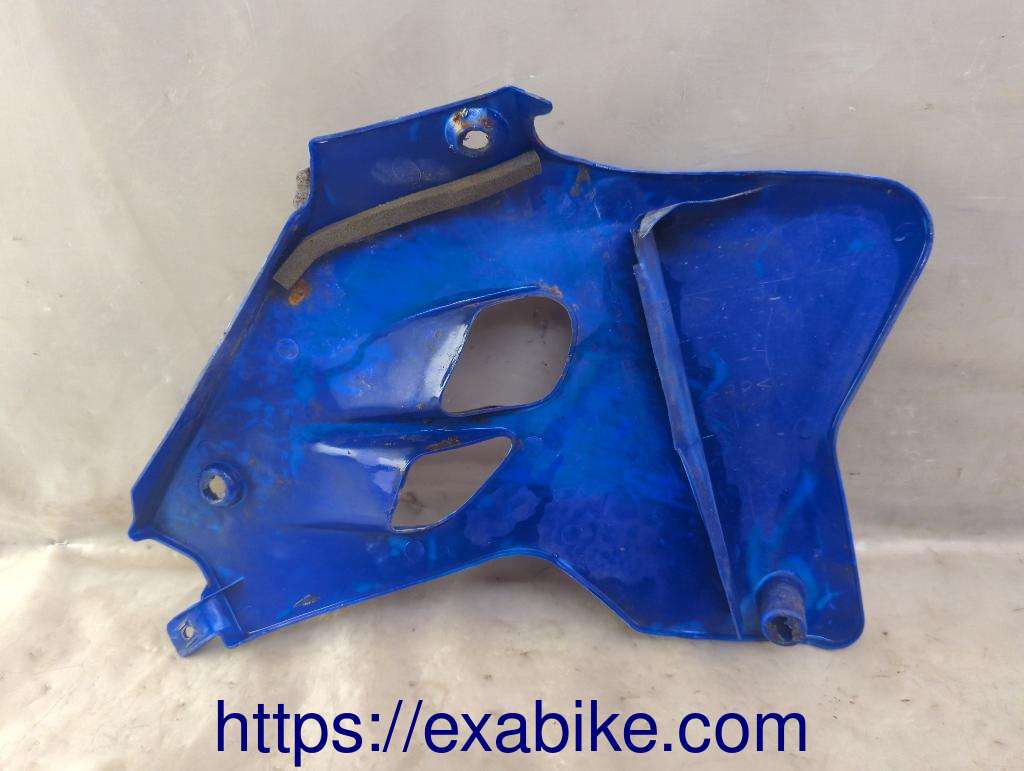 front cover, left Yamaha modele a identifier - photo 2