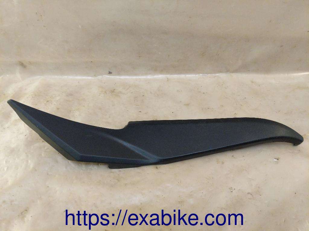 élément d'habillage droit Kawasaki ER-6 - photo 1