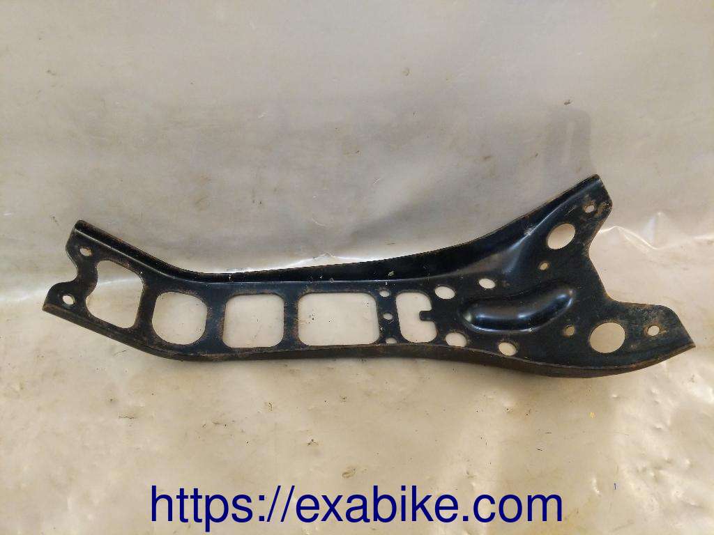 rera fender holder Suzuki GSR 750 - photo 2