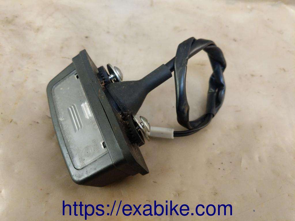 licence plate light Suzuki GSR 750 - photo 2