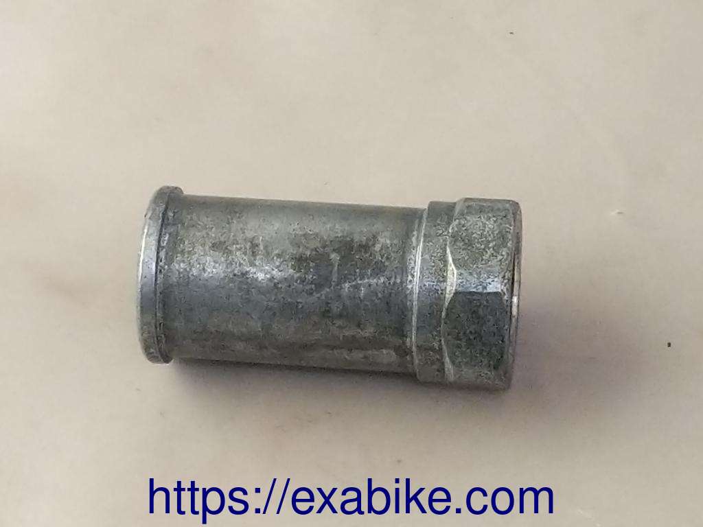 wheel axle nut, front Honda VT 1100 Shadow - photo 1