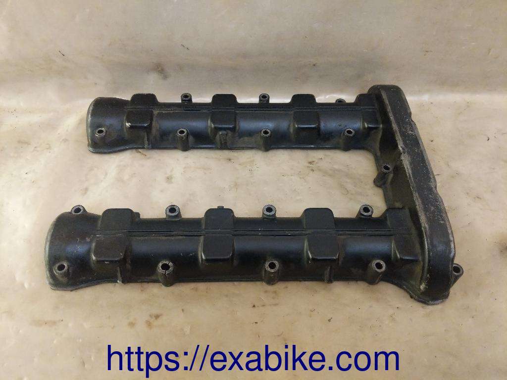 cylinder head cover Yamaha XS 750 - photo 1