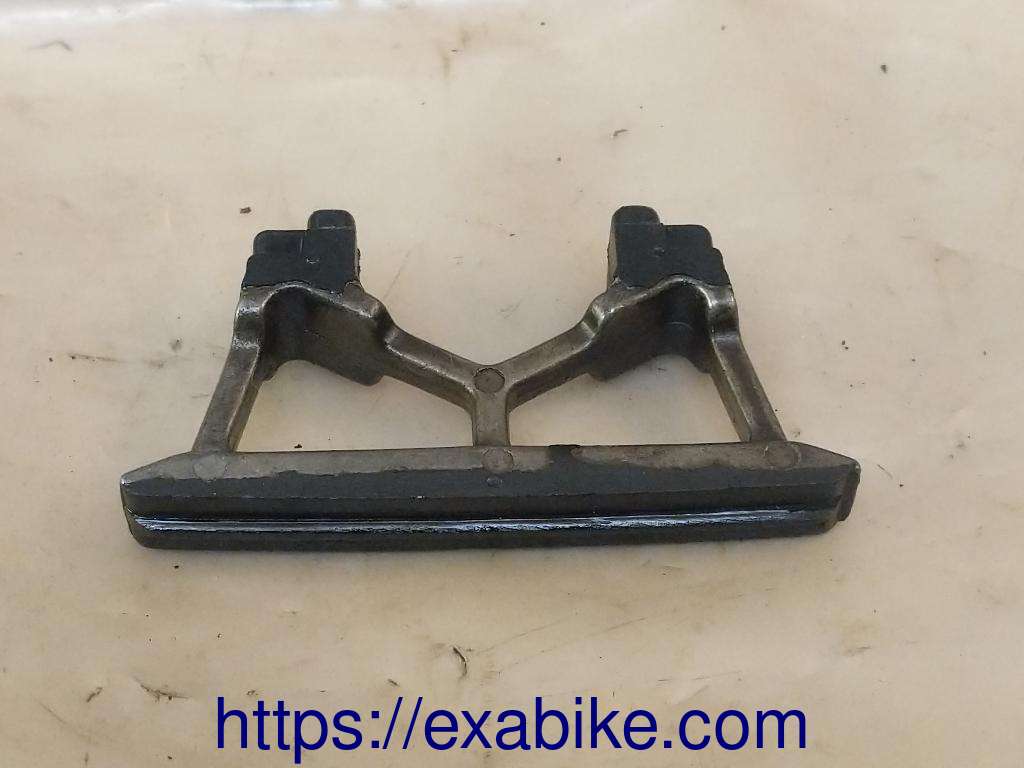 cam chain guid Yamaha XS 750 - photo 1