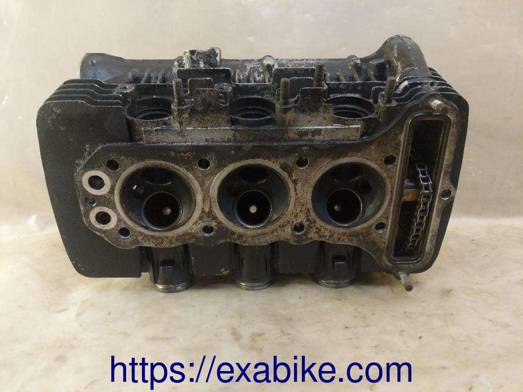 culasse Yamaha XS 750 - photo 5