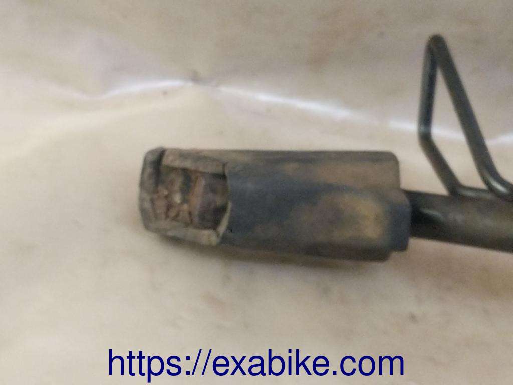 footrests bar Yamaha YBR 125 - photo 3