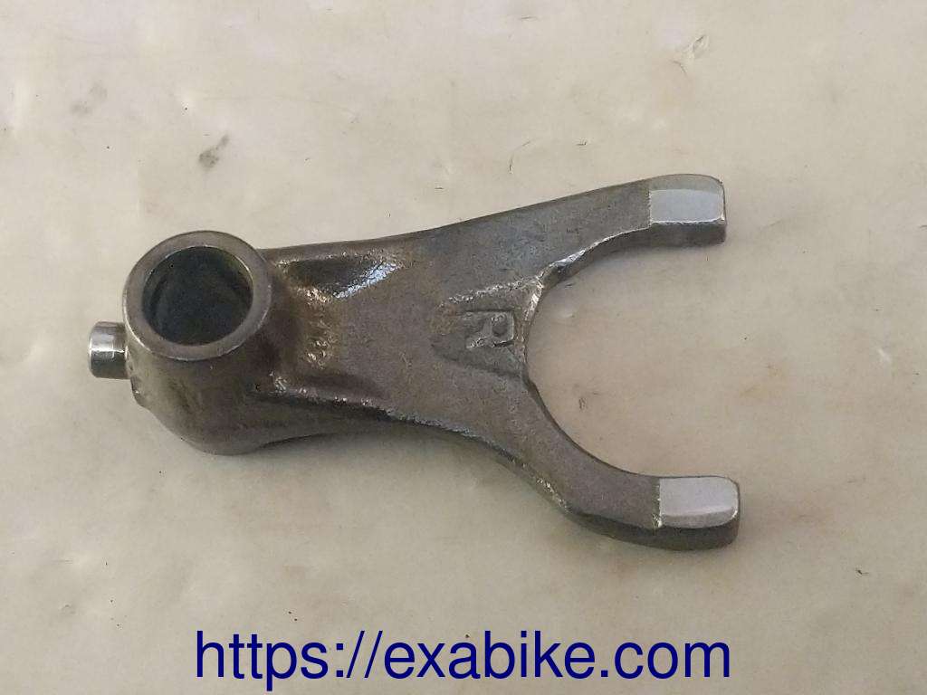 gearshift fork, right Yamaha YBR 125 - photo 1