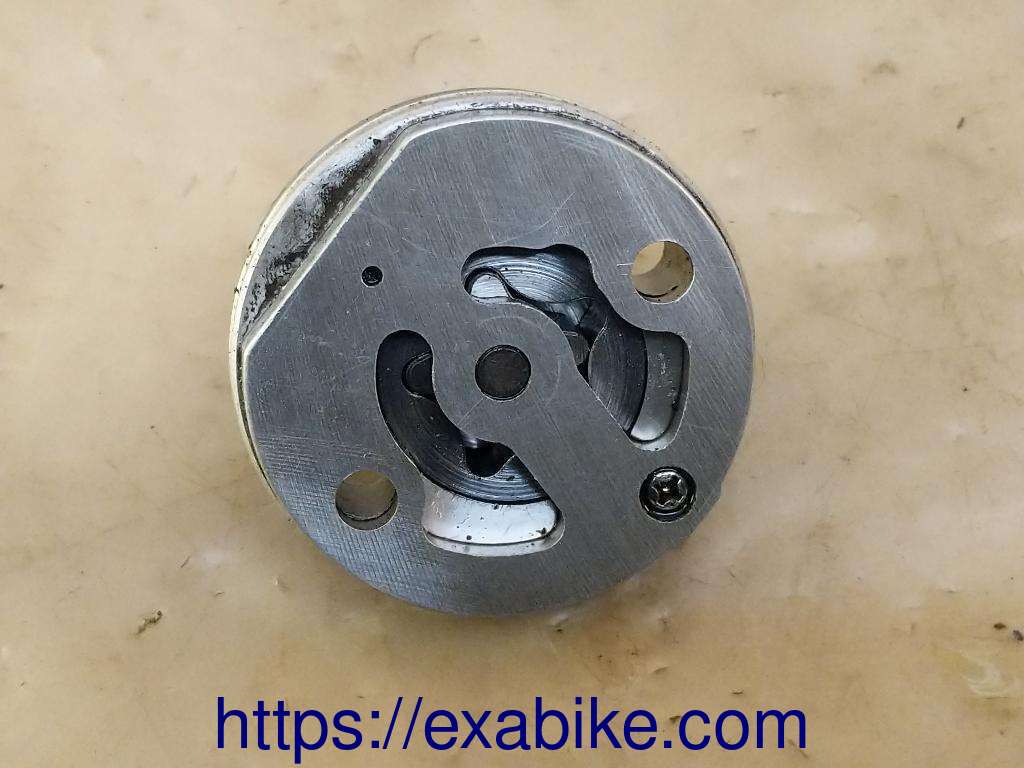 oil pump Kymco 125 Grand Dink - photo 2