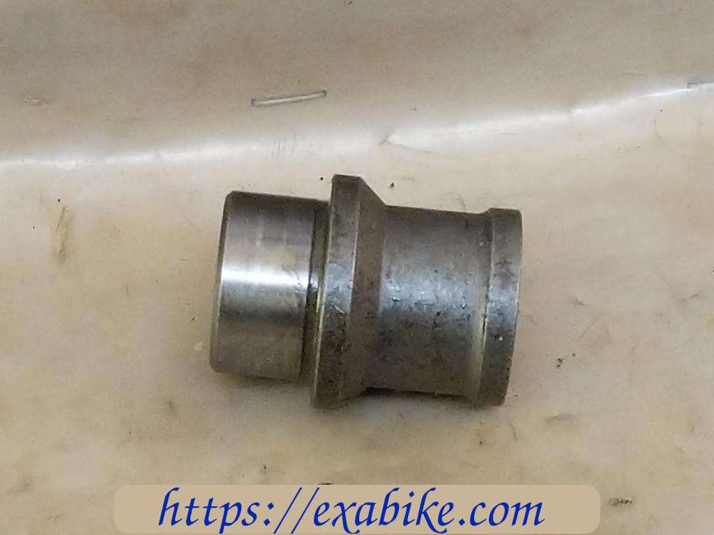 inner final flange spacer Triumph Trophy 1200 - photo 1