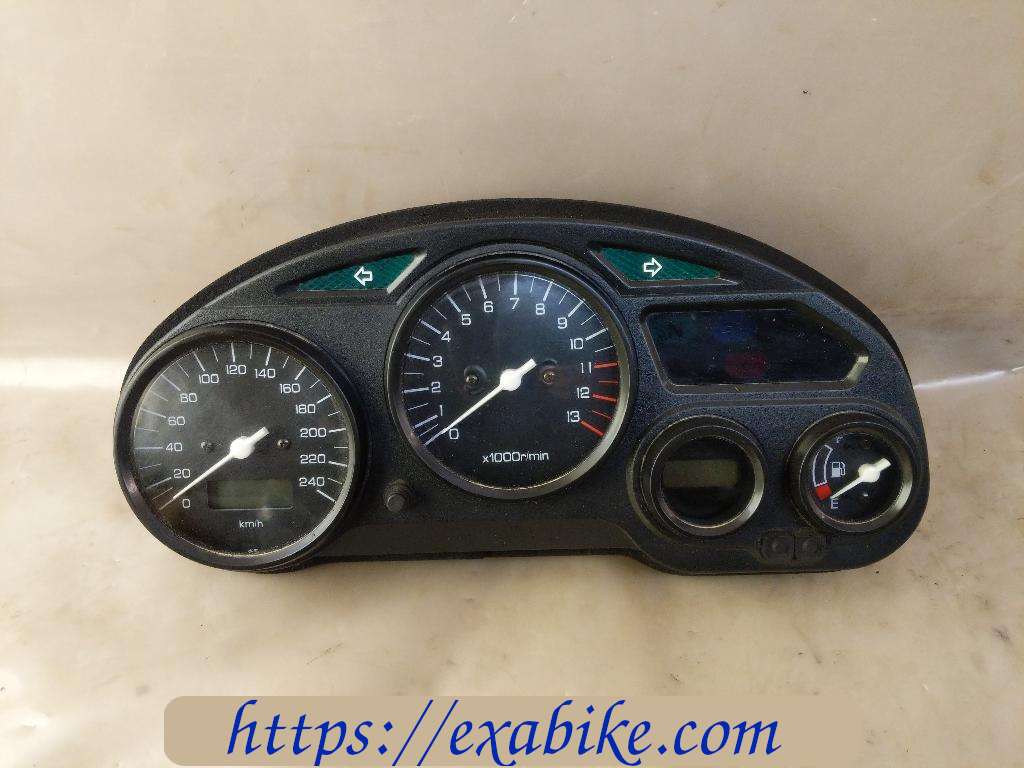 dashboard Suzuki GSXF 600 - photo 1