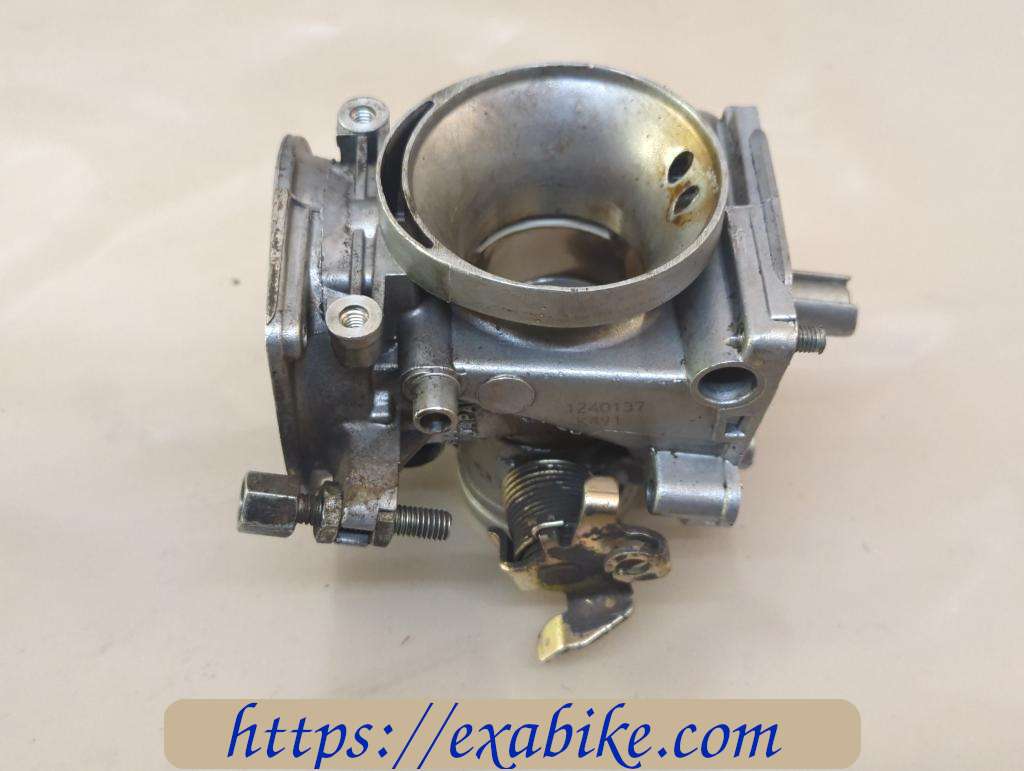 carburetor body, middle right Triumph Trophy 1200 - photo 4