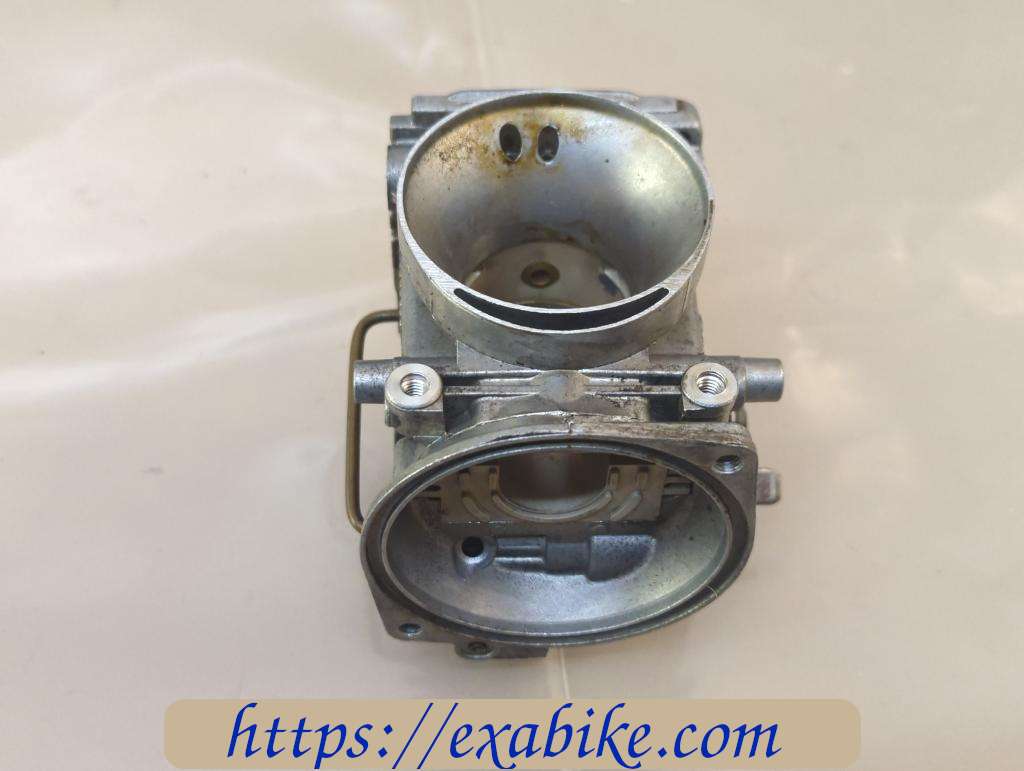 carburetor body, right Triumph Trophy 1200 - photo 1