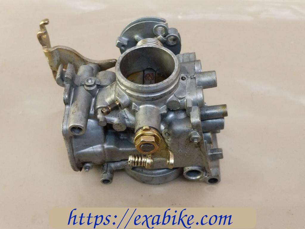 carburetor body, middle right Suzuki GSXF 600 - photo 3
