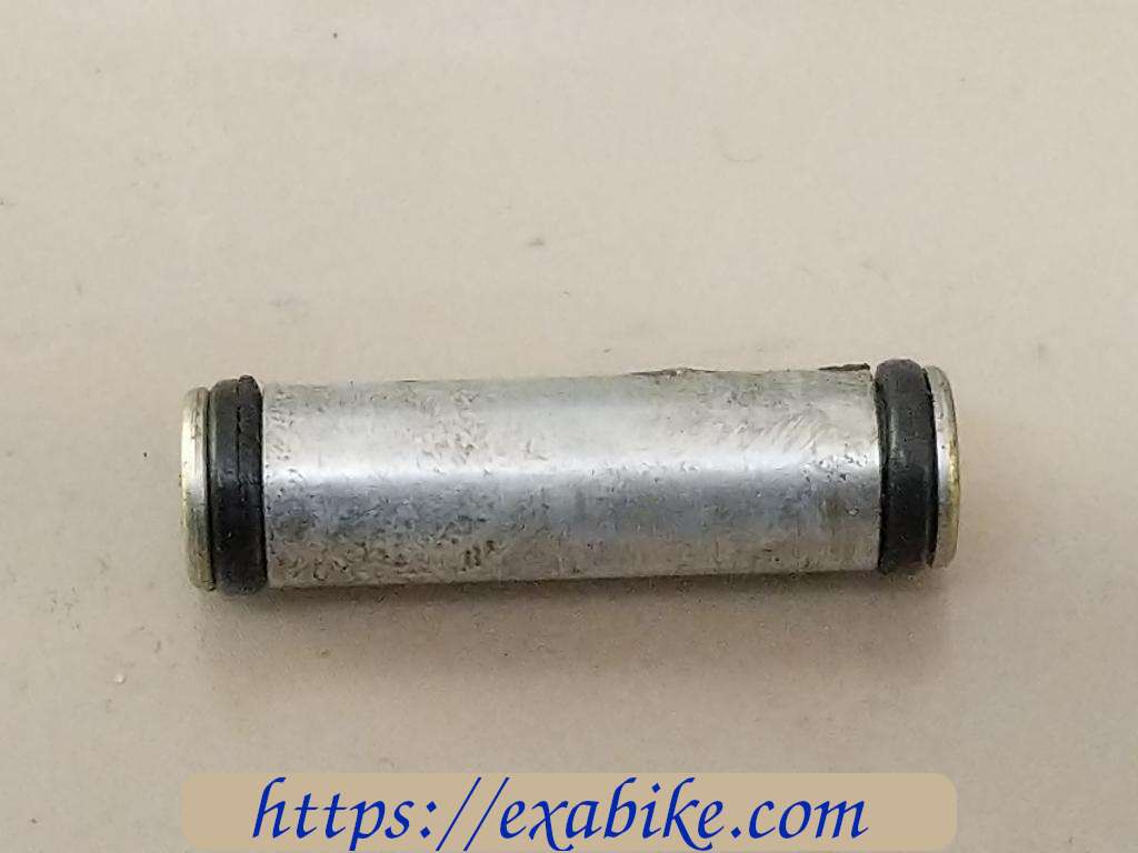 carburetor part Suzuki GSXF 600 - photo 1