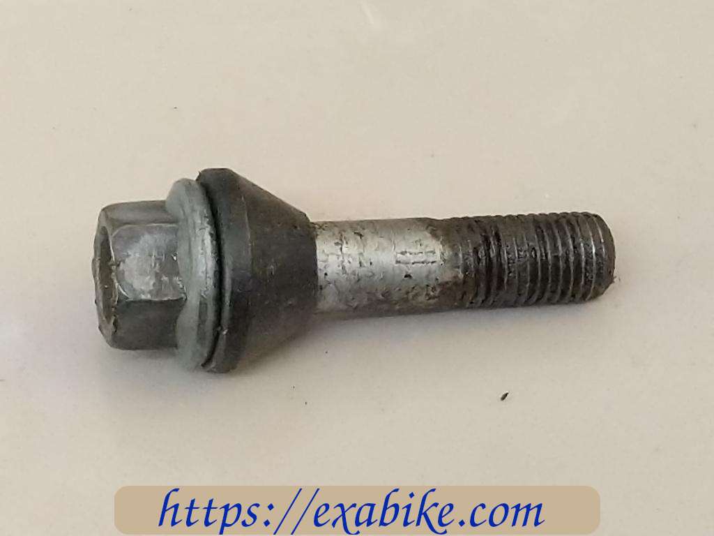 wheel bolt, rear BMW R1150RT - photo 1