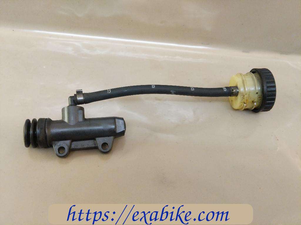 rear master cylinder BMW R1150RT - photo 1