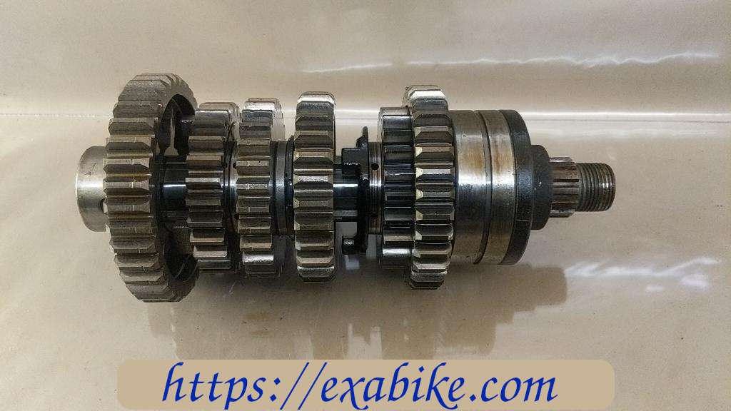 gearbox secondary shaft Suzuki GSXF 600 - photo 1