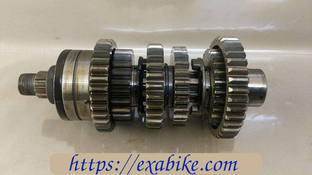 gearbox secondary shaft Suzuki GSXF 600 - photo 2